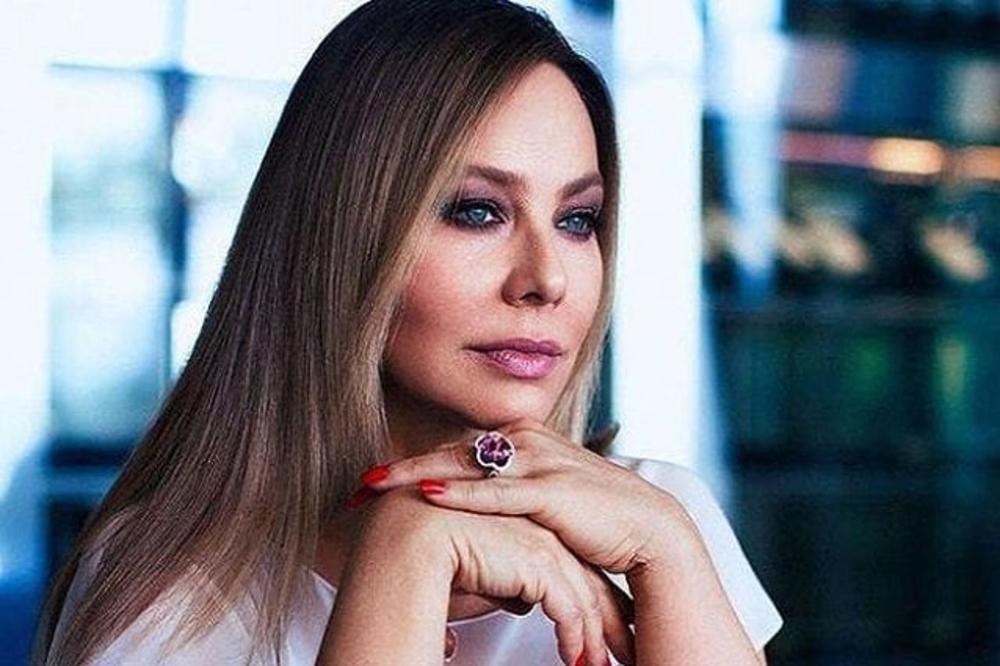 U problemu: Ornela Muti