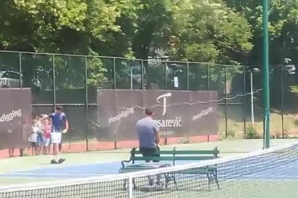 POSLE TIPSAREVIĆA, NOLE NAŠAO NOVOG SPARING PARTNERA: Možete li da pogodite s kim Đoković trenira na Olimpu?