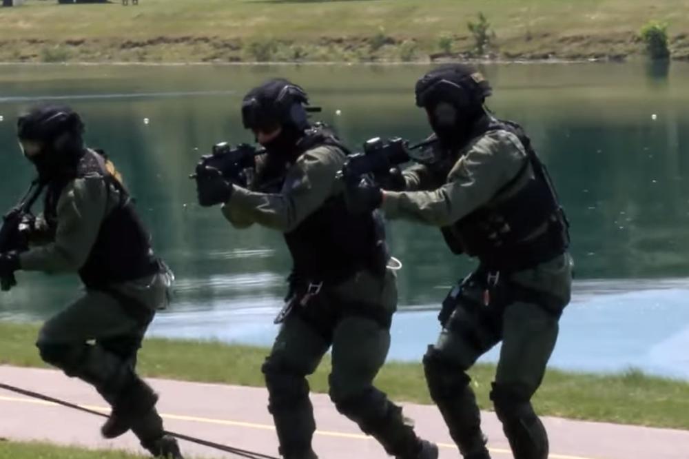 ZVERSTVA HRVATSKIH SPECIJALACA NAD MIGRANTIMA: Planinar opisao TORTURU izbeglica koju je video svojim očima