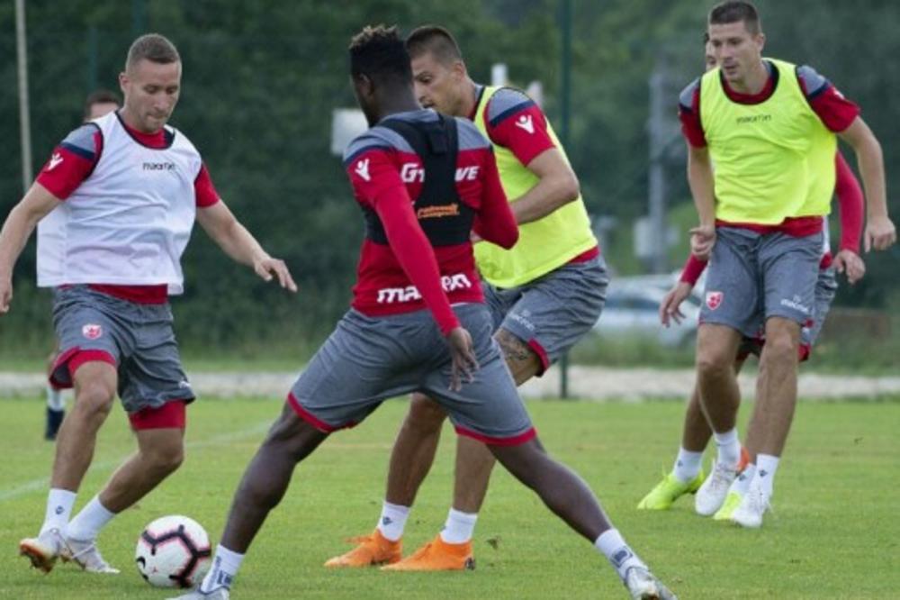 KAKO IGRAČI ZVEZDE IDU NA UTAKMICU? Kao mi nekada sa drugarima na fudbal!