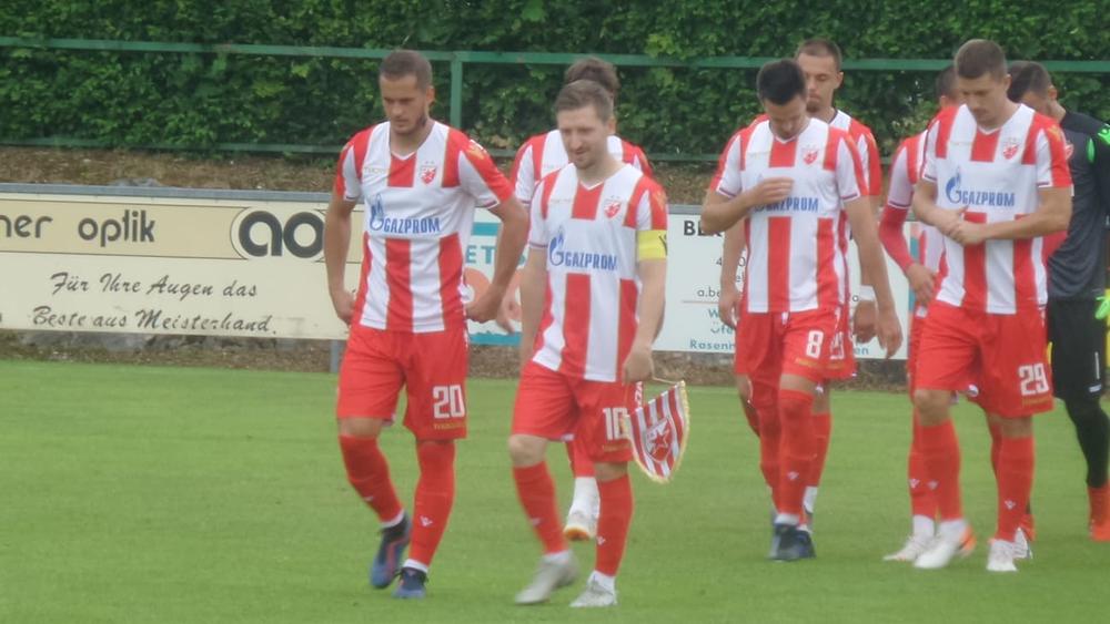 Marko Marin sa kapitenskom trakom oko ruke