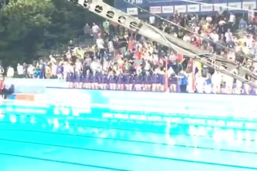 APLAUZI ZA HRVATSKU HIMNU U BEOGRADU: Nijedan zvižduk tokom intoniranja "Lijepe naše' na Tašu!
