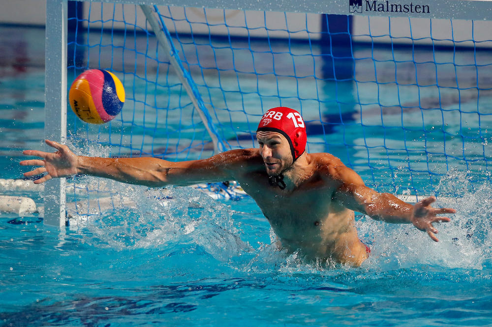 NA TRIBINAMA HISTERIJA, AMERIKANCI U ČUDU! Srpski vaterpolo golman dao gol i imao asistenciju protiv Jenkija!