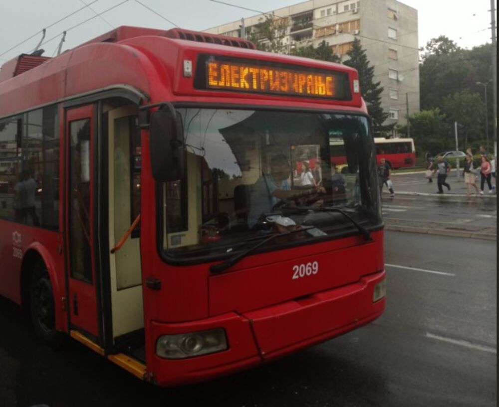 Trola, Eleltriziranje