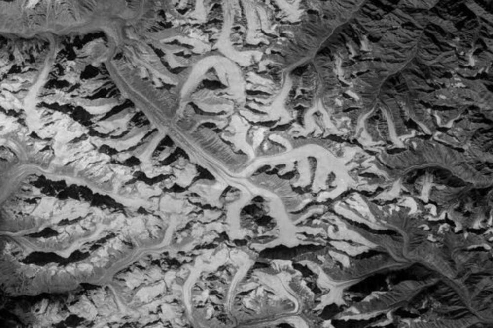 ŠPIJUNSKI SATELIT OTKRIO NEŠTO STRAVIČNO NA HIMALAJIMA: Ovo će uticati na živote miliona ljudi!