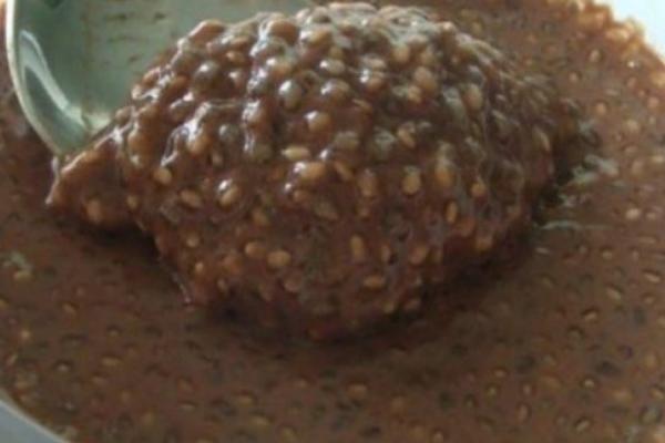 OVE SEMENKE ČINE ČUDA: Evo ZAŠTO treba da ih jede SVAKA žena!