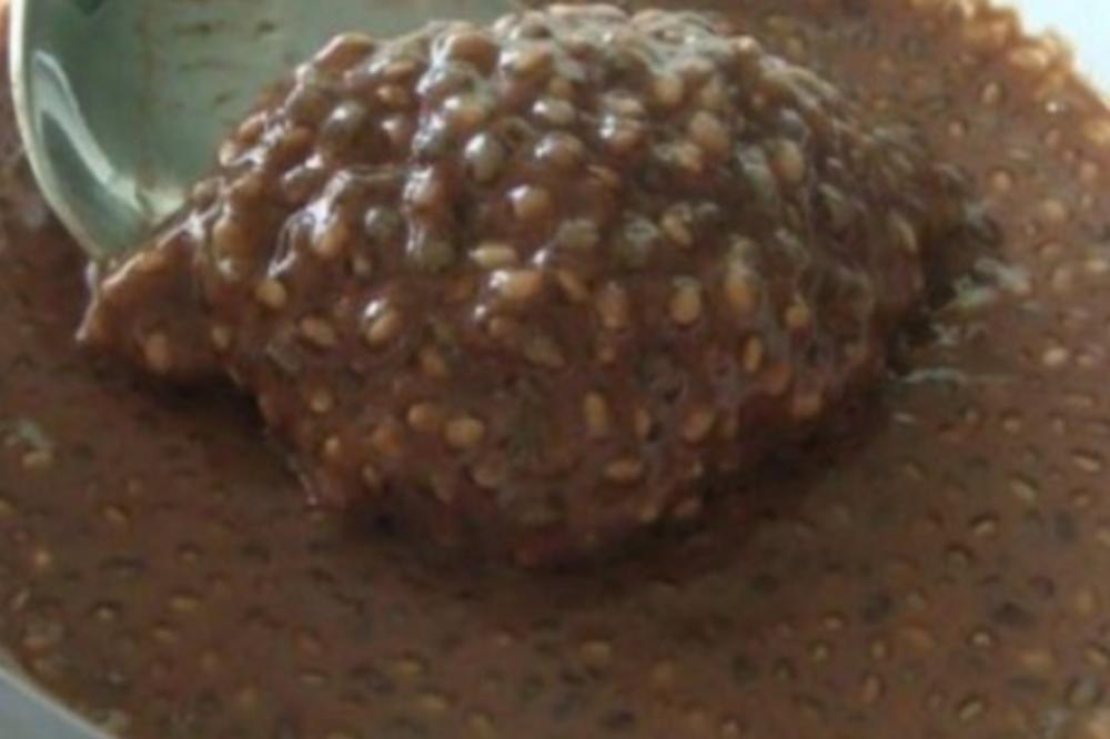 OVE SEMENKE ČINE ČUDA: Evo ZAŠTO treba da ih jede SVAKA žena!