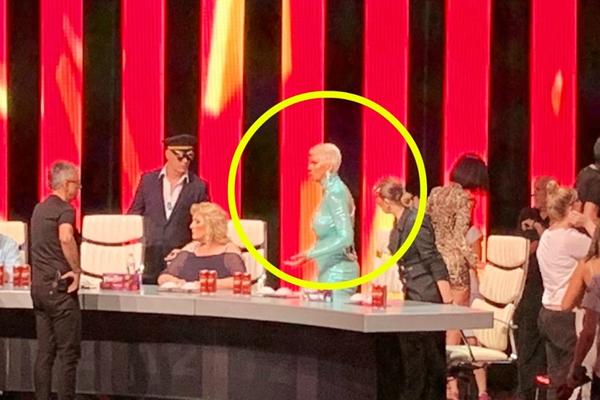 KARLEUŠA NAPRAVILA SKANDAL NA FINALU ZVEZDA GRANDA: Popljuvala žiri i produkciju zbog pobede Džejle Ramović