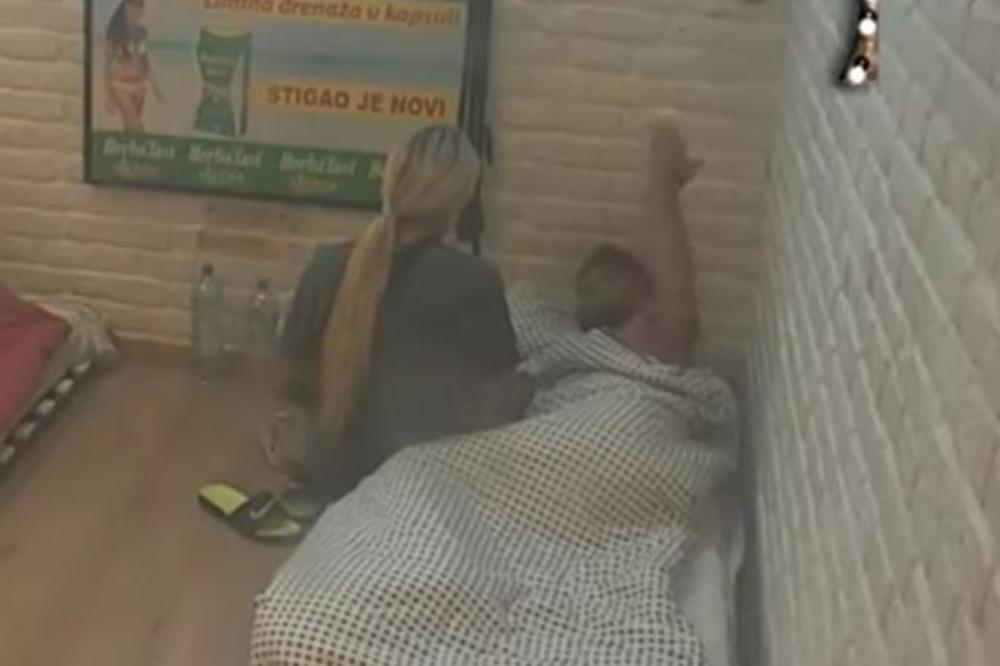 MARKO ODLEPIO I SVAŠTA REKAO LUNI: Koga ti praviš BUDALOM? Je l' lepo da gleda ovo moja majka? OPAMETI SE!