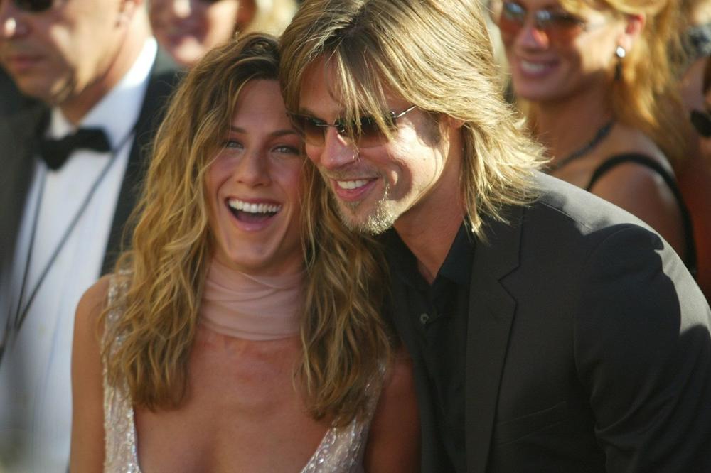 Bred Pit i Dženifer Aniston razmenili nežnosti: "Tako si seksi" VIDEO