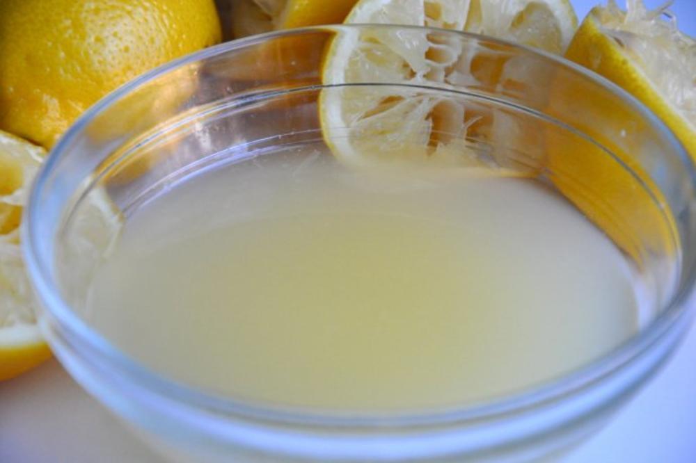 POPIJTE OVAJ NAPITAK NA PRAZAN ŽELUDAC: Nakon 20 minuta izbacićete sve AKUMULIRANE FEKALIJE IZ CREVA!