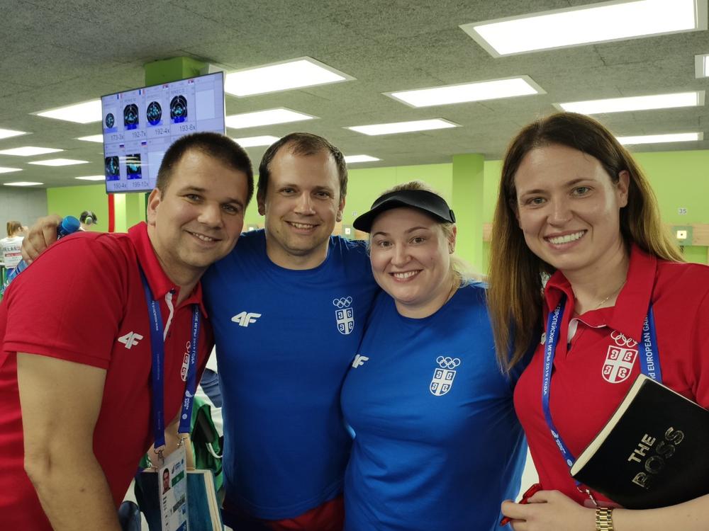 Zorana Arunović i Damir Mikec na podijumu