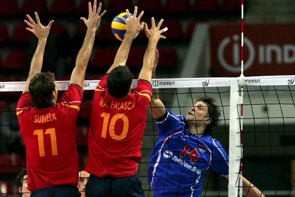 ŠOK! NEVERICA! TUGA DO NEBA! Bivši odbojkaš posle svadbe doživeo srčani udar i umro!