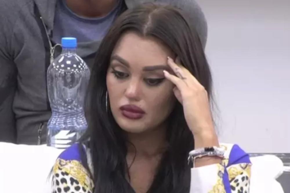 SAMO JOJ JE JOŠ OVO TREBALO: Ani Korać HAKOVAN Instagram nalog! DOŽIVEĆE NERVNI SLOM! Tek će ISPLIVAVATI SVAŠTA!