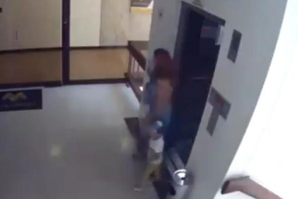 MAJKA I DETE IZAŠLI IZ LIFTA, PA UMALO POGINULI! Sekudne ih delile od smrti, samo jedna stvar ih je spasila (FOTO)