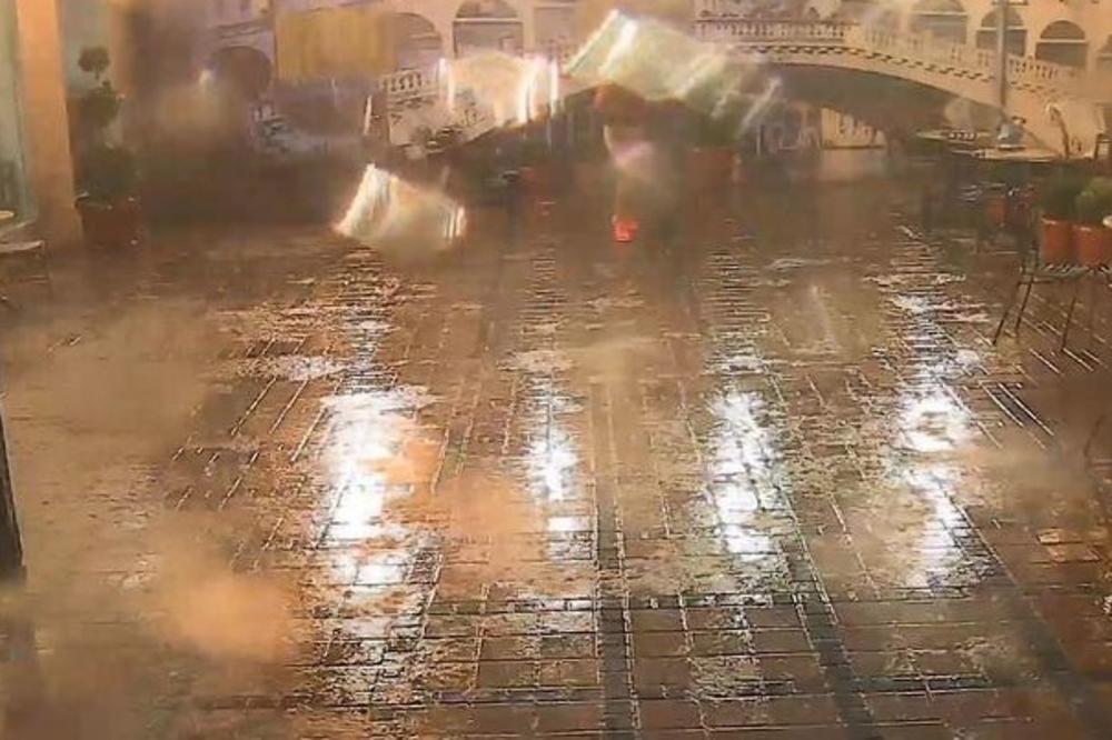 POTOP U VILI PAROVA: Voda nosila SVE PRED SOBOM, a kada vidite šta su radili ovi ukućani po NEVREMENU zanemećete!