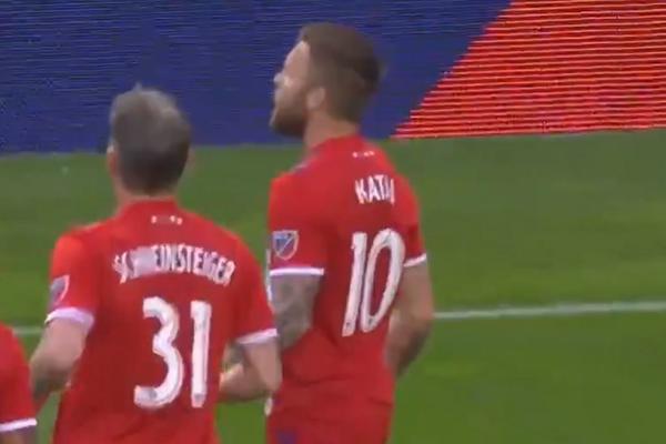 KATAI MAGIKO: Zidanovska golčina reprezentativca Srbije o kojoj priča cela Amerika!