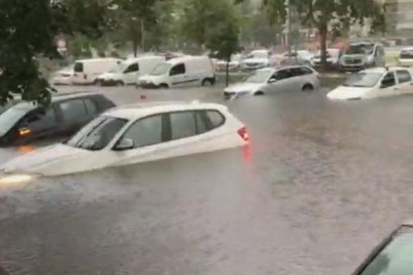 ZBOG POPLAVA NAM PRETE OPASNE ZARAZE! Ovo su SIMPTOMI bolesti koje mogu da nas ZADESE!