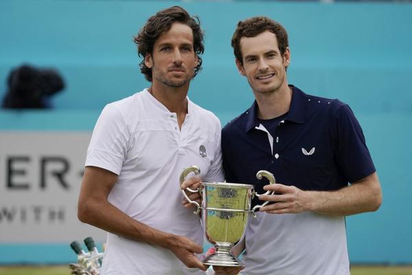 ČEKAM DAN KAD ĆEŠ PRESTATI DA S**EŠ! Smučio mu se Amerikanac koji stalno pljuje Đokovića, pa rešio da ga ućutka!