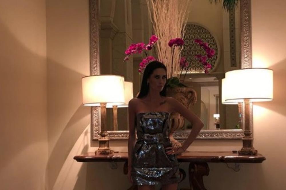 LEKARI SU JE 4 PUTA SLALI NA PSIHIJATRIJU: Bivša rijaliti učesnica se ZARAZILA i sada se muči i trpi jake BOLOVE!