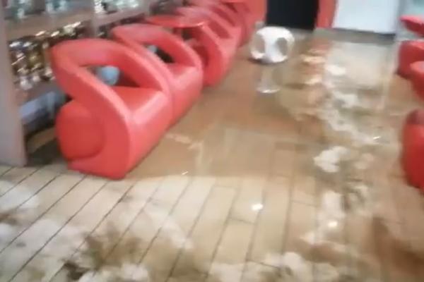 ZAR NAŠI OLIMPIJSKI ŠAMPIONI OVDE DA TRENIRAJU?! Užasan prizor iz prostorija u kojima se stvaraju prvaci!