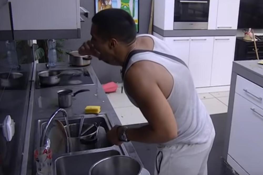 OVO VIŠE NEMA SMISLA: Da li je ovo NAJGADNIJA stvar koju je neko uradio u Zadruzi?! I to sve u sred KUHINJE!