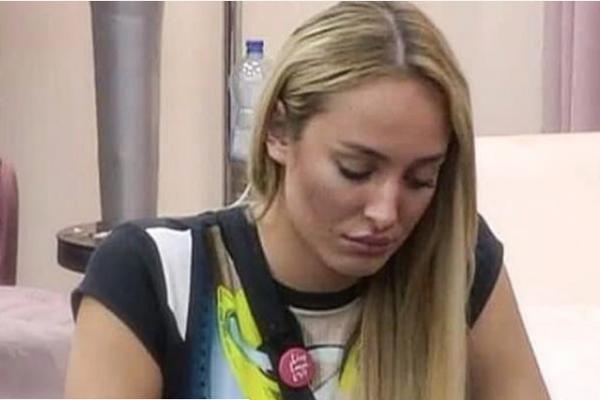 ŠOK ISPOVEST LUNE ĐOGANI: Varao je dečko sa pevačicom, a onda je POZVALA TELEFONOM i nastao je HAOS