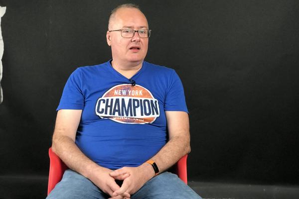 NAPADNUT BORIS MILIĆEVIĆ, PRVI DEKLARISANI GEJ U SKUPŠTINI SRBIJE: NAPADAČ ga jurio NOŽEM i hteo da ga IZBODE, UŽAS