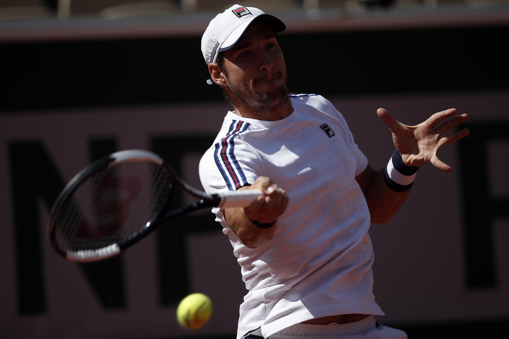 JEDAN SRBIN MANJE: Lajović poražen na početku Vimbldona!