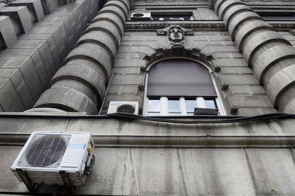 EVO ŠTA DA URADITE KAKO BI SMANJILI RAČUN ZA STRUJU: Držaćete uključenu klimu, a neće vas koštati mnogo