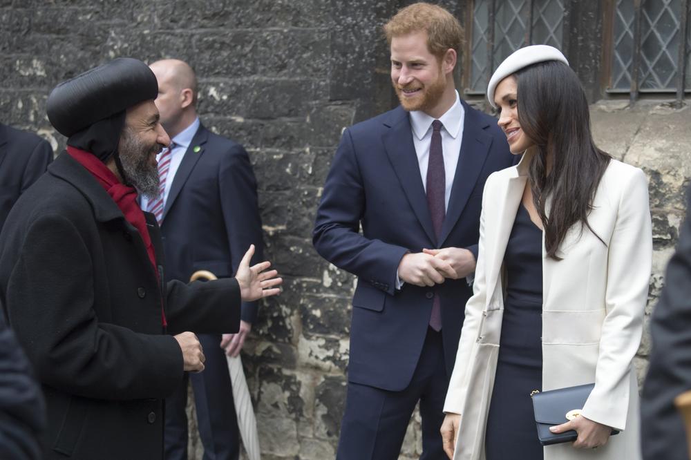 CELA BRITANIJA je POBESNELA: Zbog novog poteza Megan i Harija građani NA NOGAMA, uradili su NEŠTO UŽASNO