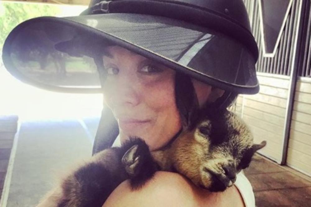 SLAVNA GLUMICA PREPLAŠILA I RASTUŽILA CEO SVET: Moje telo se jednostavno gasi!