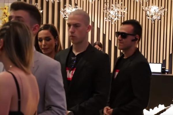 BAKA PRASE UKRAO DECI MATURU: Upao nepozvan, OBEZBEĐENJE GA PUSTILO jer je poznat A ONDA CIRKAO NA RAČUN RODITELJA!