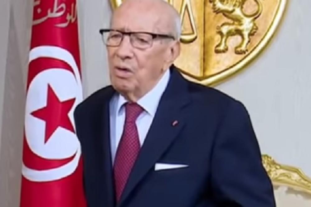 PREDSEDNIK TUNISA U KRITIČNOM STANJU! Hitno je prebačen u BOLNICU!