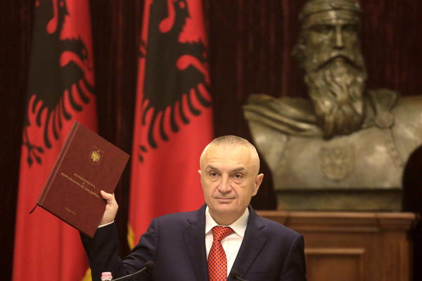 PREDSEDNIK ALBANIJE SE OGLASIO PRED ZVEZDA - TIRANA: Pazite samo šta je rekao!