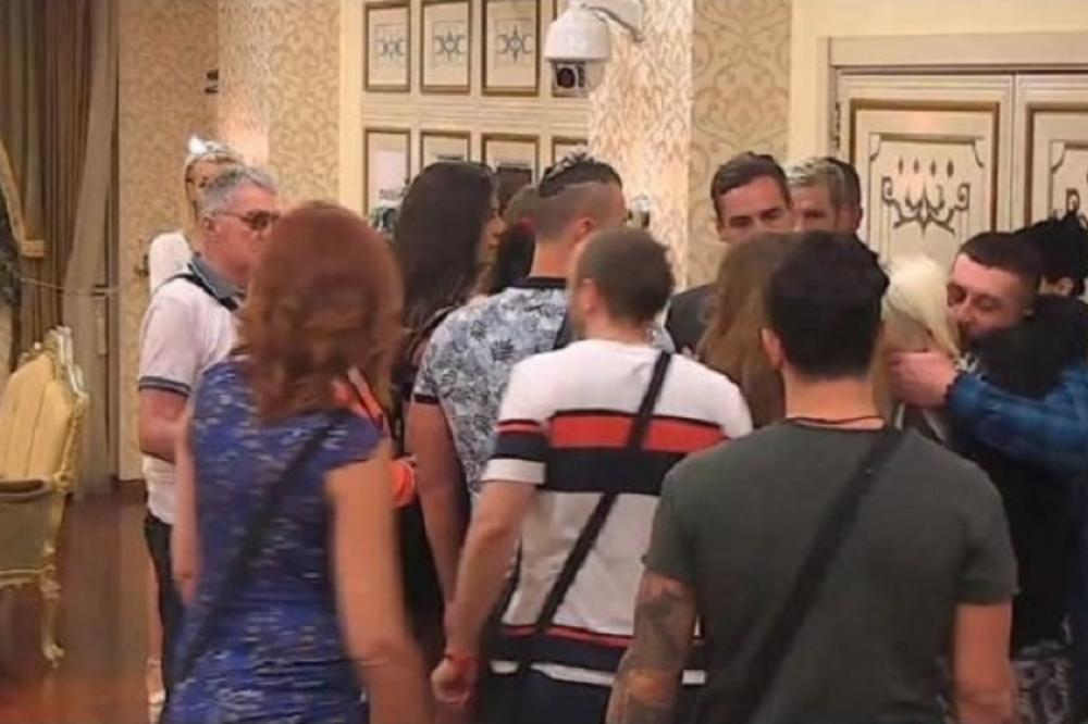 HITNA DISKVALIFIKACIJA FAVORITA! PRODUKCIJA saopštila ko OSTAJE BEZ HONORARA, a MARINKOVIĆ se sve vreme smejao