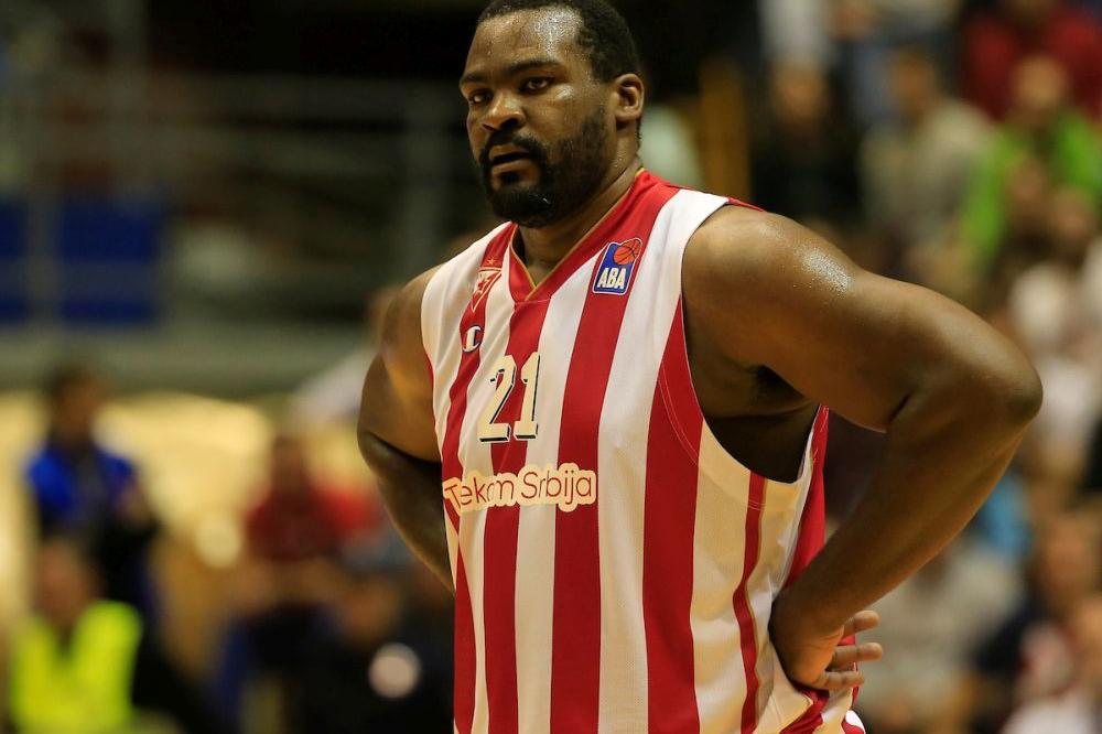 "SILOVAĆU TI I ĆERKU I SINA!" Bivši košarkaš Crvene zvezde prisetio se jezive pretnje sa parketa (FOTO)