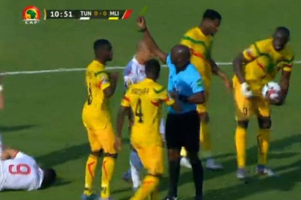 SLUČAJ DŽO ŠIMUNIĆ U AFRICI: Sramota na Kupu nacija, igrač dobio dva žuta i ostao na terenu! Dao je i gol!