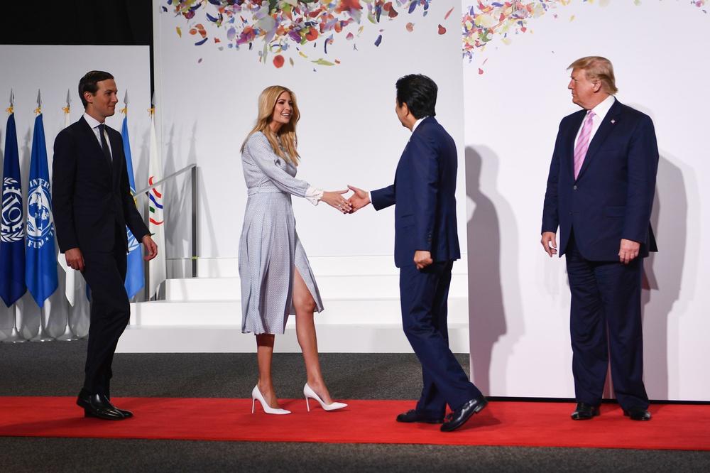 IVANKA TRAMP JE ODUVALA MELANIJU! Posle ovoga, Donaldovoj ženi neće biti dobro! (FOTO)