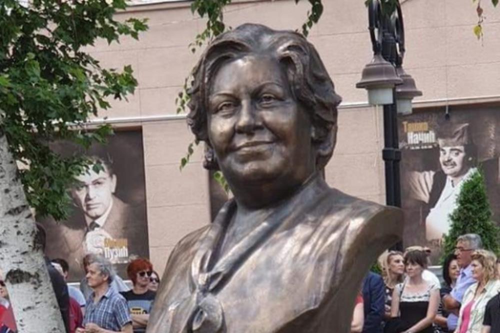 KRUŠEVAC DOBIO TRG GLUMACA: Otkrivene biste sedam legendi srpskog filma