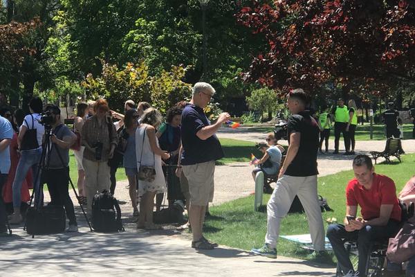 SVI SU GLEDALI U NJEGA NA PARADI PONOSA! Niko nije mogao da veruje šta vidi, a nećete moći ni vi (FOTO)