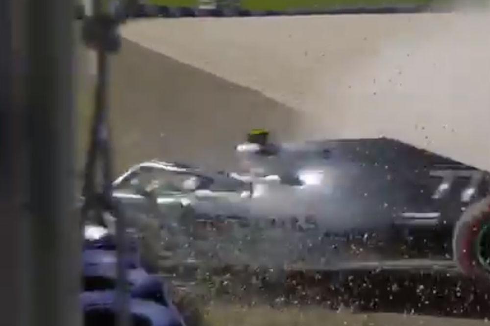 POTPUNI HAOS U AUSTRIJI: Vozači izletali sa staze i zakucavali se u ogradu! Bolidi su potpuno smrskani!