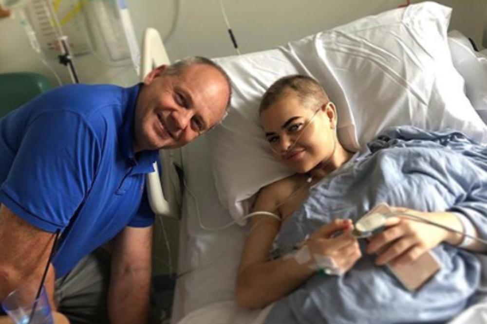 MESECIMA JE IMALA NEIZDRŽIVE BOLOVE U STOMAKU: A onda je slučajno masirala grudi i to joj je spasilo život!