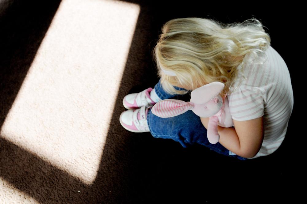 OGLASILO SE MINISTARSTVO: Hitno dostaviti dokaze o zlostavljanju dece u ustanovama socijalne zaštite