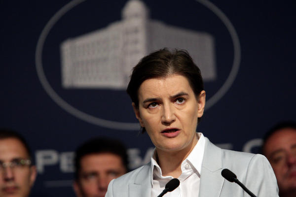 ANA BRNABIĆ NAPRAVILA HAOS MEĐU ALBANCIMA: Počeli su međusobno da se OPTUŽUJU!