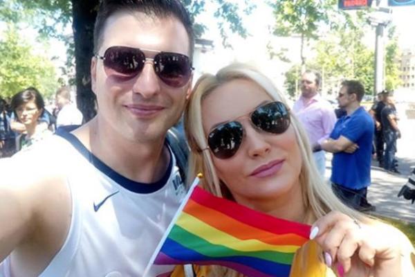 ŠTA BI REKLA DA TI LENA SAOPŠTI DA JE ZALJUBLJENA U LANU? Za Gocu Tržan kažu da je nakaza jer PODRŽAVA GEJ PRAVA!