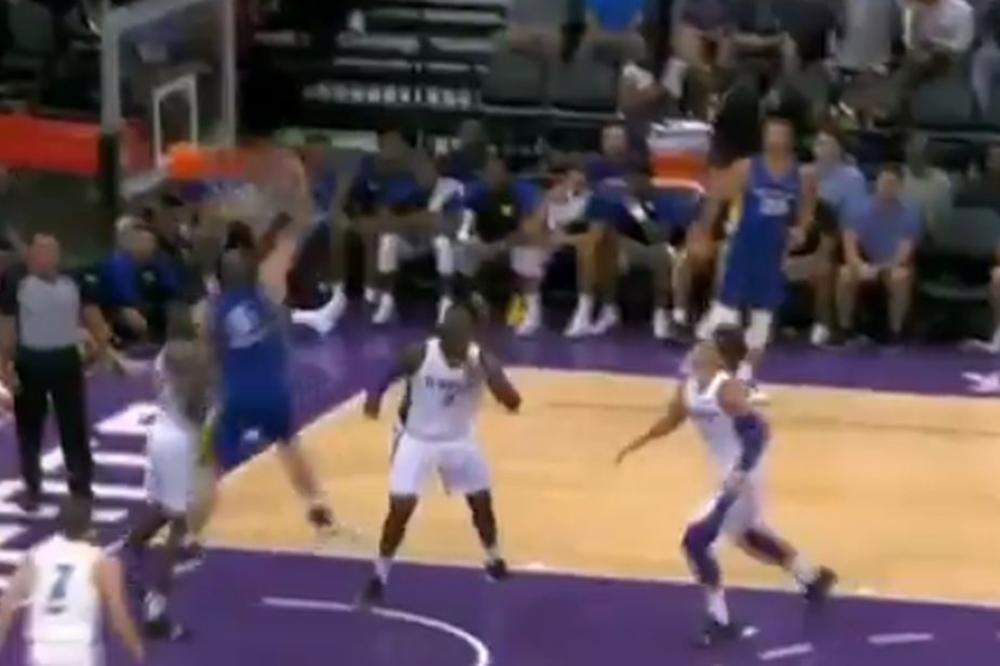 SRPSKI ČEKIĆ UMALO OTKINUO TABLU: Cela klupa Golden Stejta skočila i uhvatila se za glavu zbog poteza Smailagića!