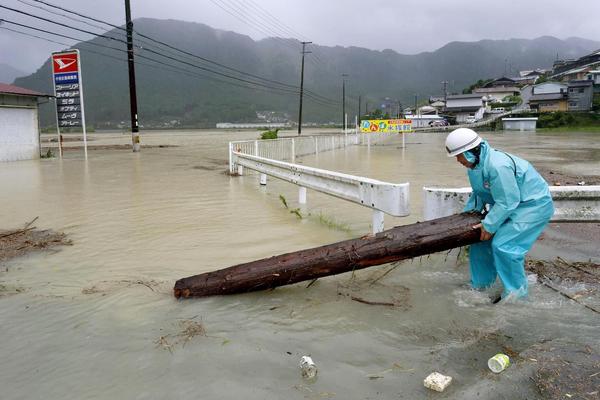 NAREĐENA HITNA EVAKUACIJA 50.000 LJUDI: Strašna poplava zadesila OVAJ GRAD, prizori su jezivi (FOTO)