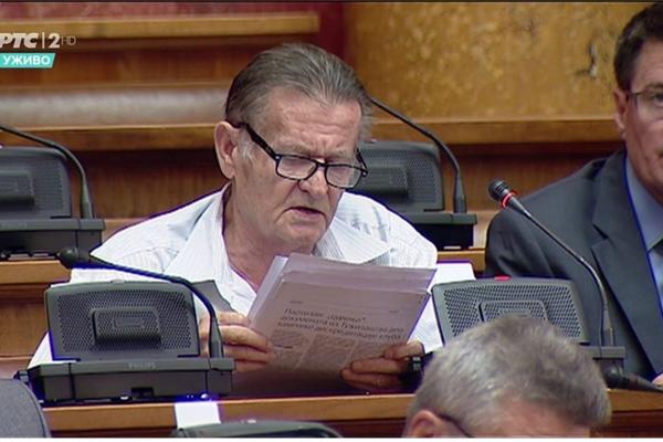 TITOV UNUK KONAČNO PROGOVORIO U SKUPŠTINI SRBIJE! Čitao je novine u SALI i PROZVAO srpskog ministra na odgovornost