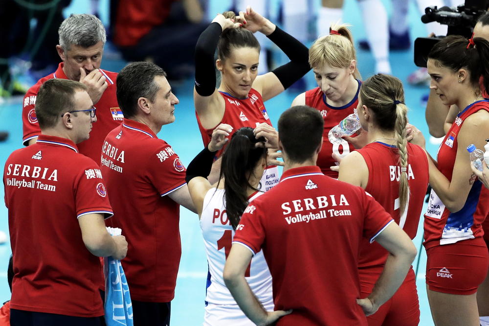 SRPKINJE SRUŠILE HRVATSKU: Brankica i Tijana se igrale sa komšinicama!